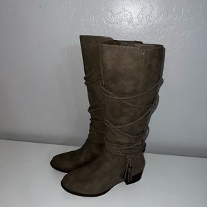 Steve Madden Girls JCHALLY Fashion Boot Taupe Little Kid Size US 3